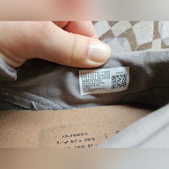 Womans Toms Slip-On Shoe Gray Size 7.5 - Picture 6 of 6